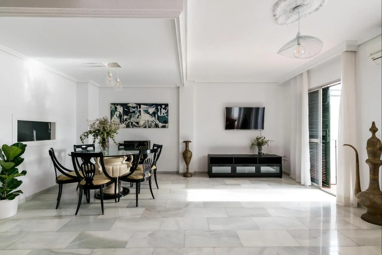 Tranquilidad y comodidad en MAIRENA, 5min metro Mairena del Aljarafe Apartamento